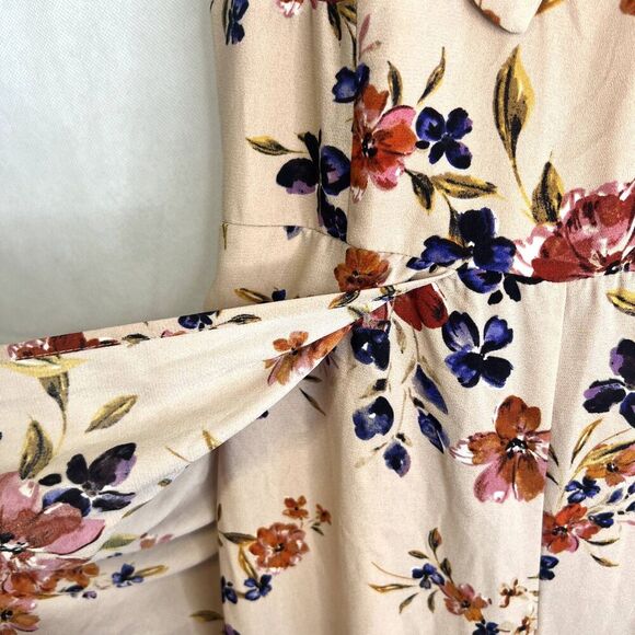 Xhilaration Cream Floral Print Wide Split Leg Halter Floral Jumpsuit Romper MD - Picture 10 of 12